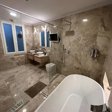 Luxury 1 Al Duomo Di * 帕爾馬